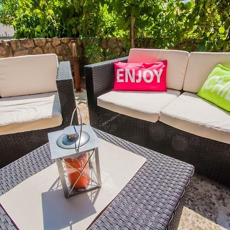 Apartman Madlen Cres Bagian luar foto