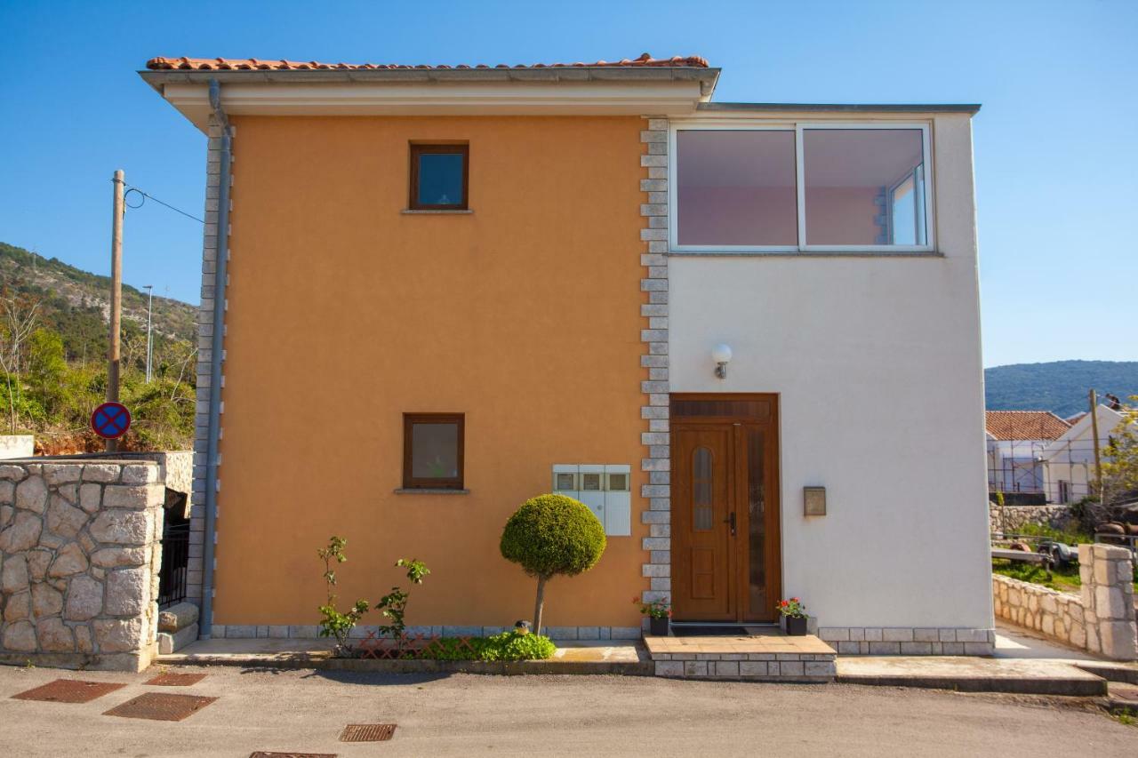 Apartman Madlen Cres Ruang foto